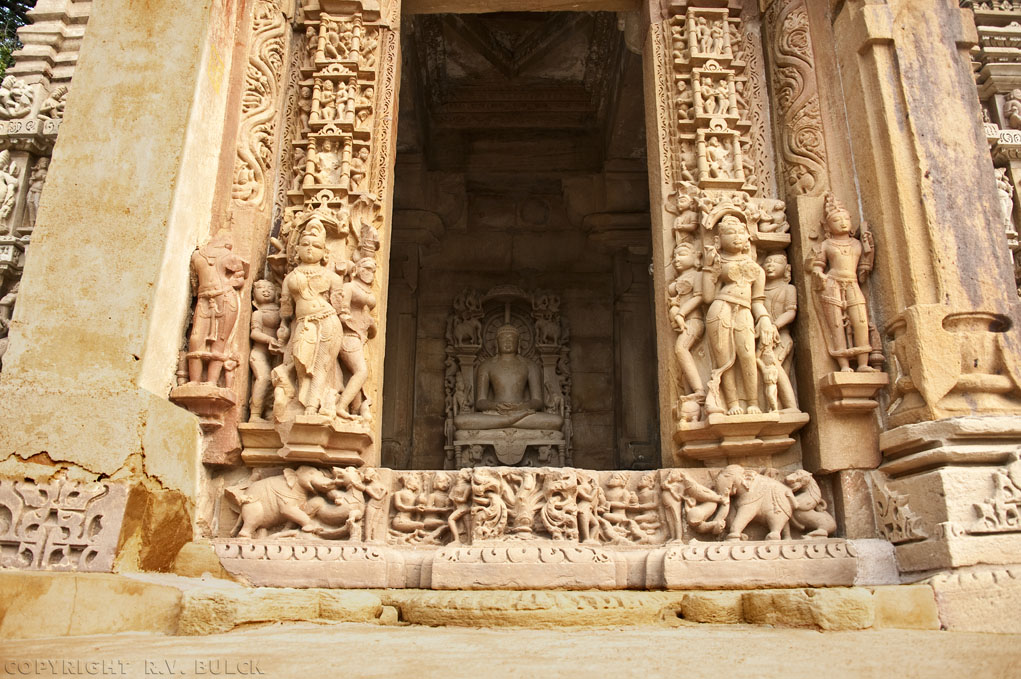 Parsvanatha Temple, Eastern Group. Khajuraho, Madhya Pradesh. [© R.V. Bulck]